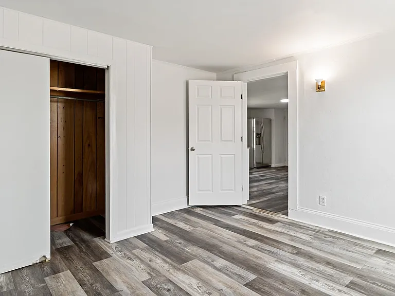 63 W Carpenter St #2-R — Photo 4
