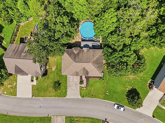 4th image of 7603 Pfizer Dr