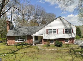 681 Berry Ln, Media, PA 19063