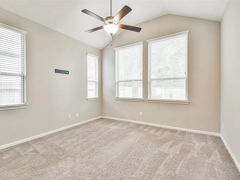 226 Biltmore Loop — Photo 15