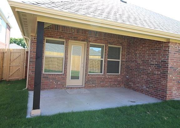 5th image of 1805 Gayla Creek Dr