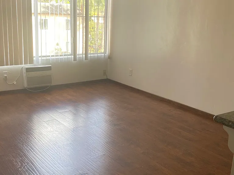 4541-43 Glacier Ave #35 — Photo 9