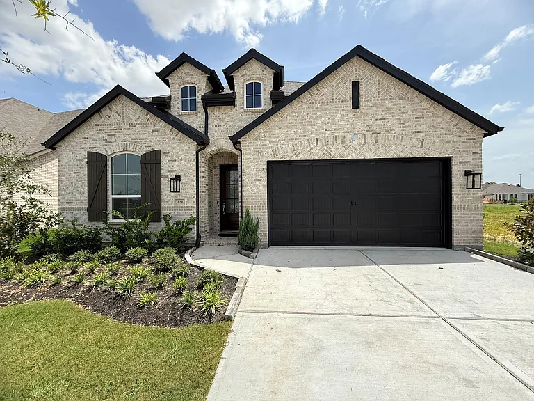 31207 Firefly Meadow Cir — Photo 2