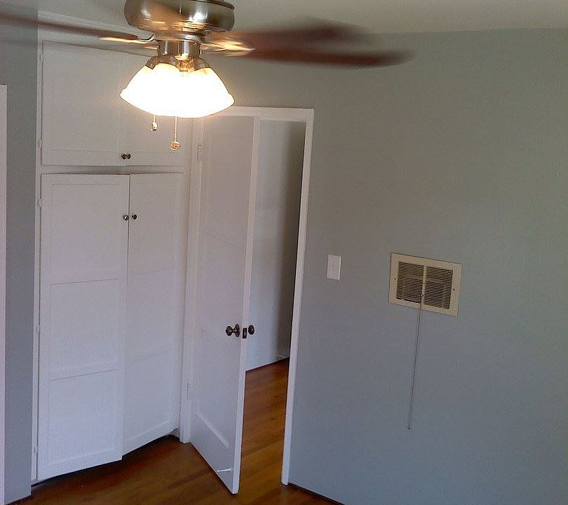 2nd image of 3540 5th Ave