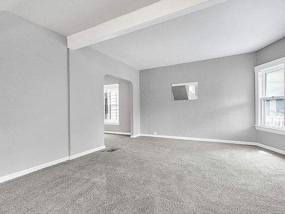 4th image of 12807 Woodside Ave