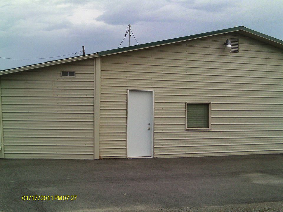 1st image of 414 W Railroad Ave
