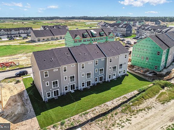 5th image of 36093 Auburn Way
