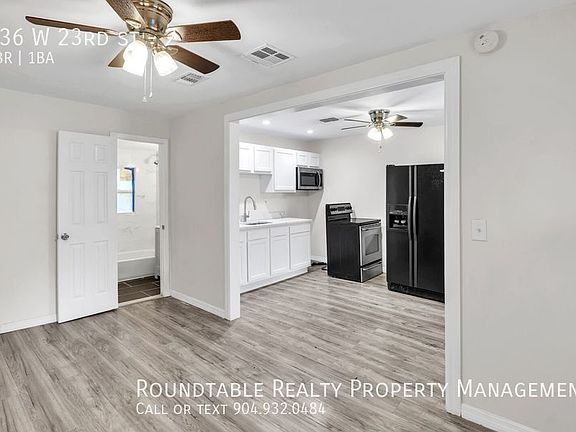 3rd image of 136 W 23rd St #2