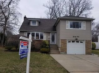 24 Conlon Rd, Roosevelt, NY 11575