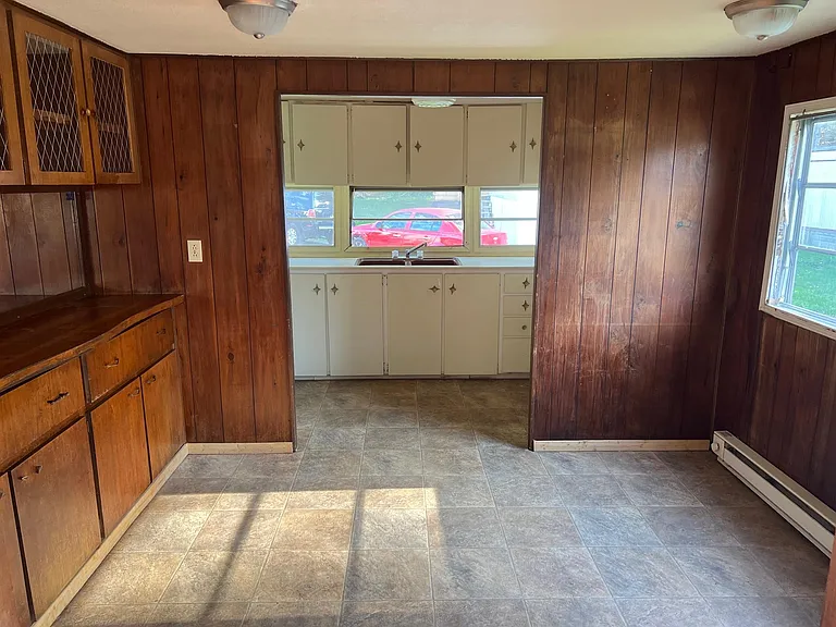 151 Ivycrest St — Photo 4