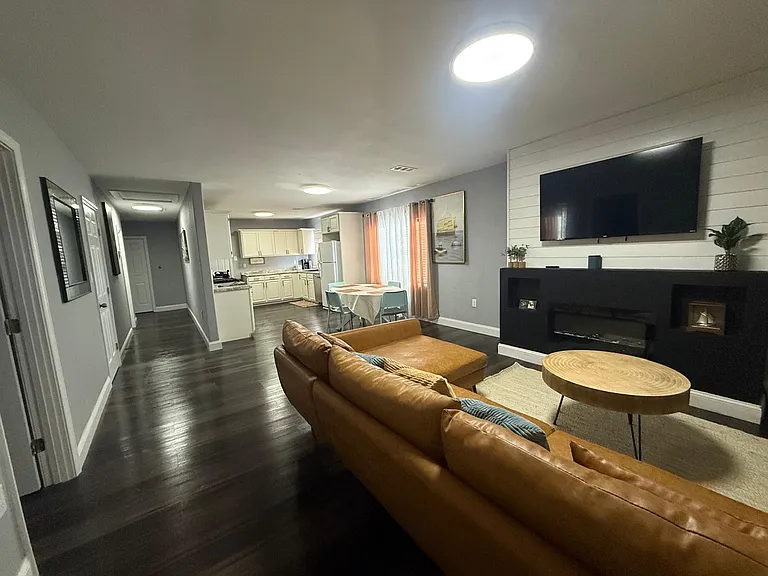978 Speed St — Photo 5