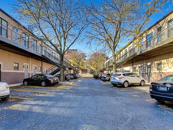 5th image of 400 N Racine Ave APT 204