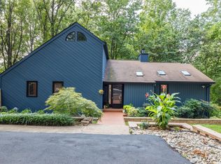 11256 Oakton Rd, Oakton, VA 22124