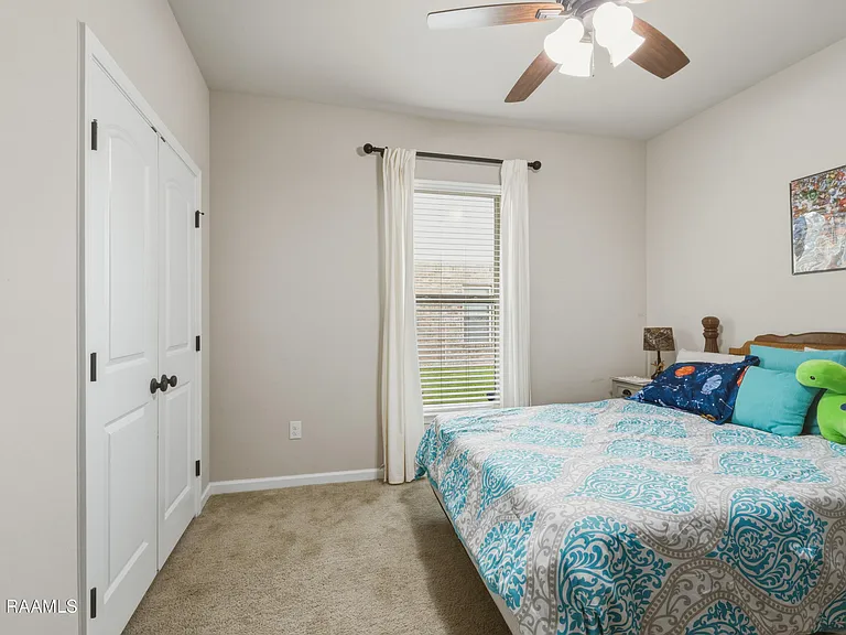 121 Gentle Crescent Ln — Photo 8