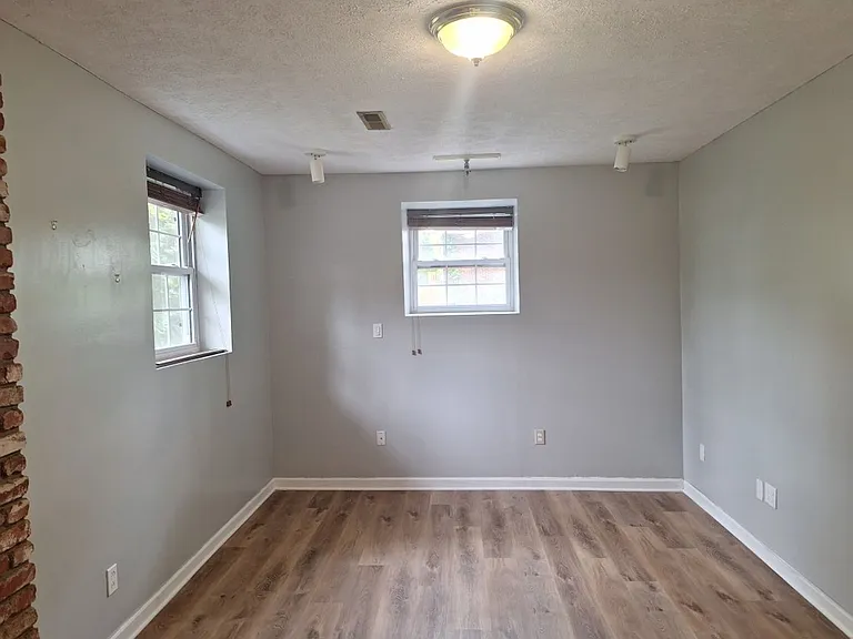 10831 Sonja Dr — Photo 35