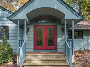 27 Glenwood Rd, Upper Saddle River, NJ 07458