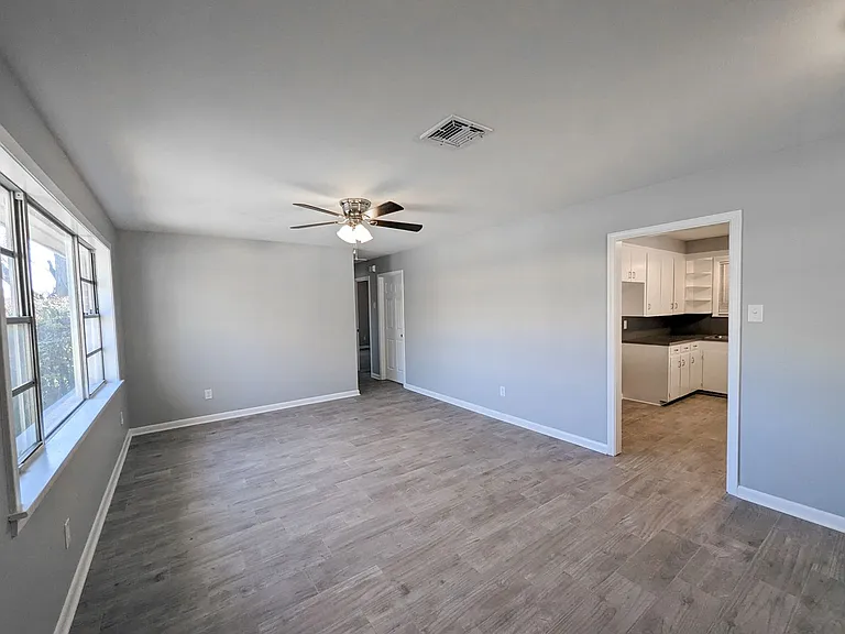 4012 Stuart Ave — Photo 2