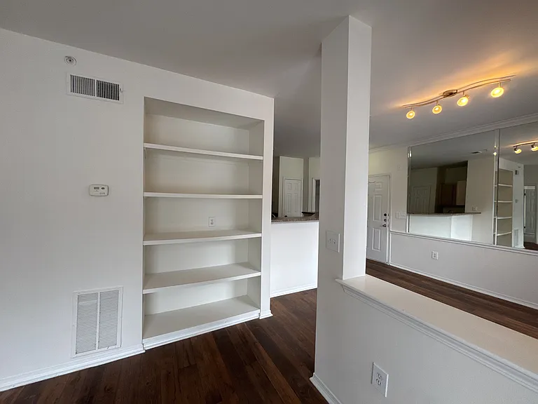 Wesley St. James Apartments at Sandy Springs — Photo 124