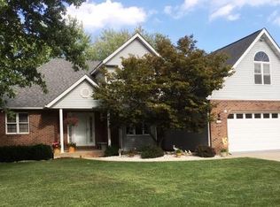 315 Hampton Ct, Highland, IL 62249