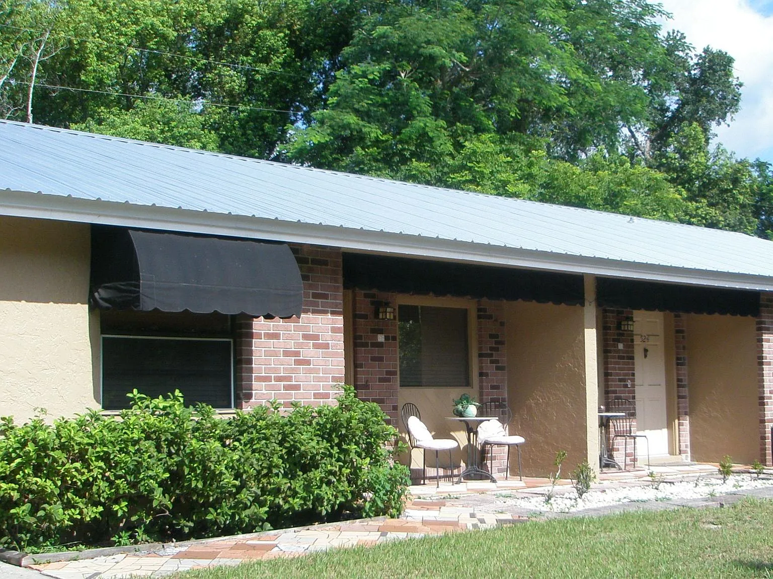 2 bed, 900 sqft, $1,600 — Photo 2