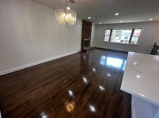 11 Winston Dr, Smithtown, NY 11787