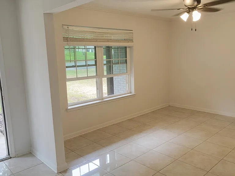 3533 Sheffield Dr — Photo 11