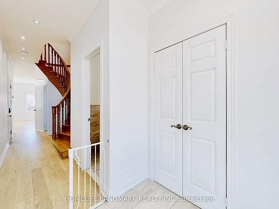 5th image of 32 Arco Cir