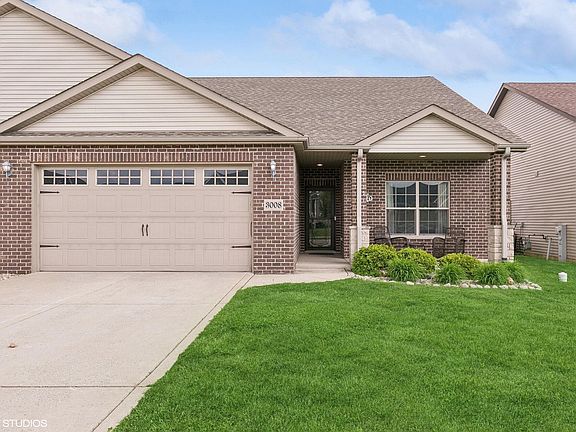 2nd image of 3008 Winter Garden Dr