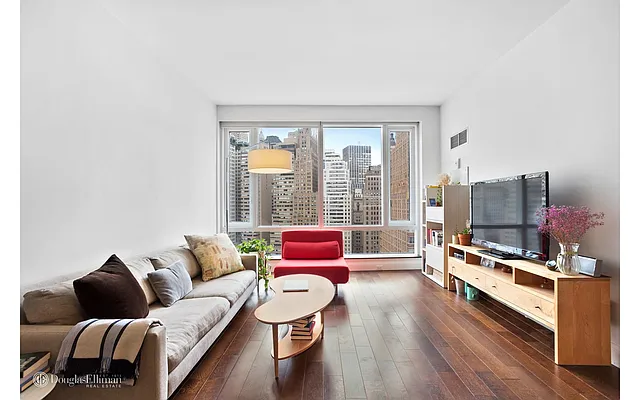 Rented by Douglas Elliman | media 14