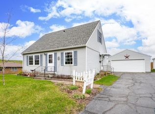 33 Nelson Dr, Silver Bay, MN 55614