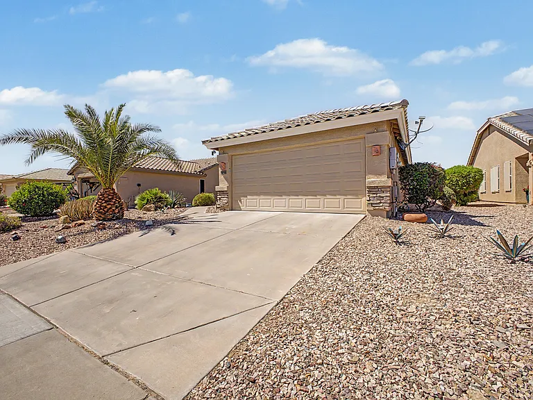 23086 W Arrow Dr — Photo 4