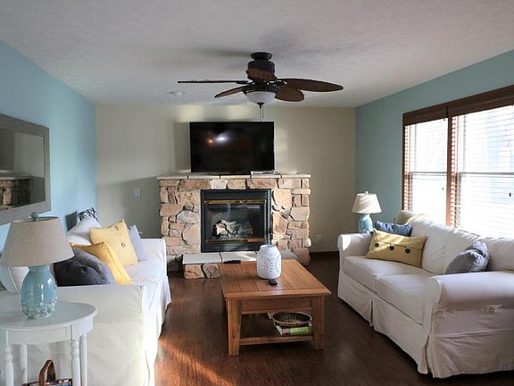 5th image of 66201 Lakeshore Dr