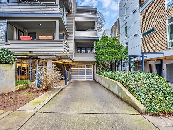 2nd image of 600 Malden Avenue E #303