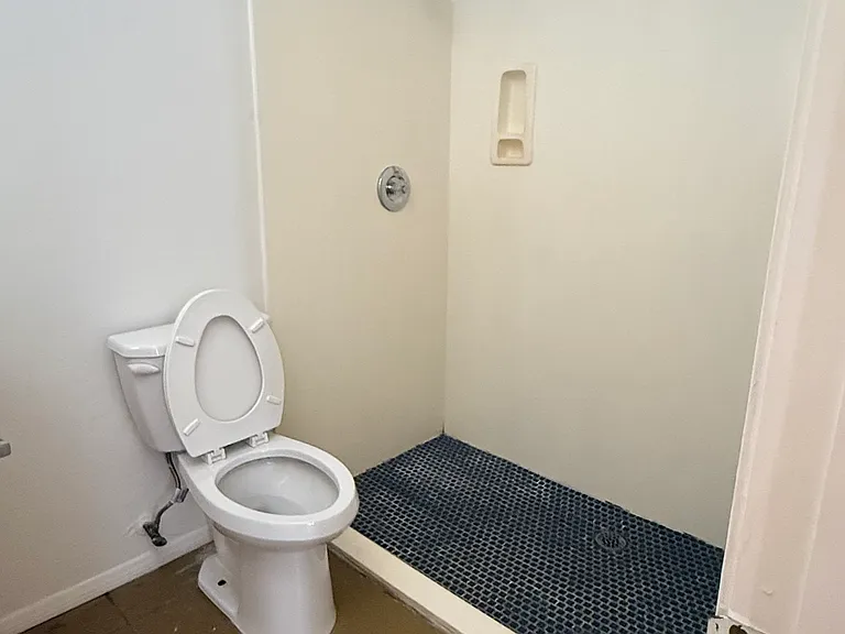 5636 E 26th St #3 — Photo 8
