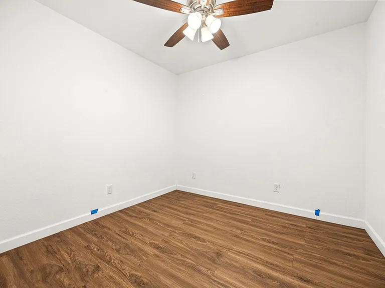315 English St — Photo 15