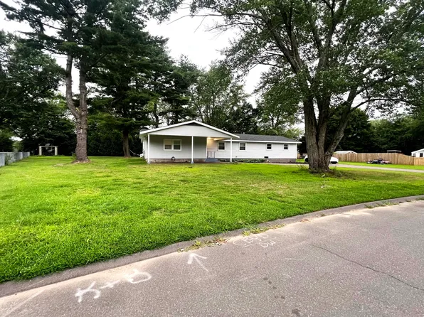 25 Troy Lane, Enfield, CT 06082