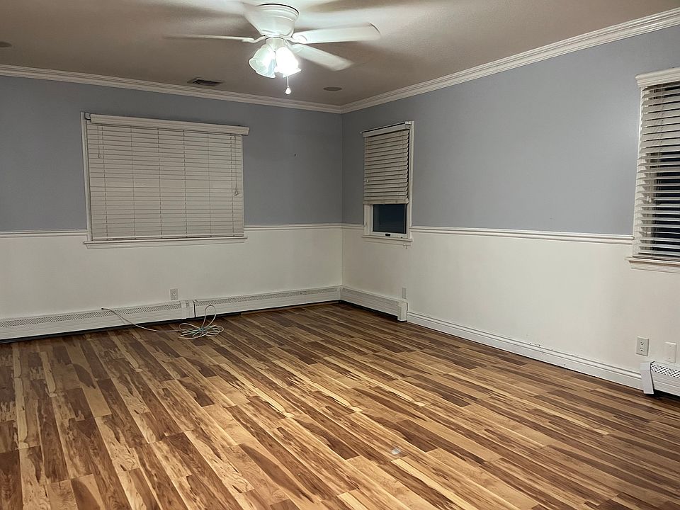 2nd image of 509 New Hyde Park Rd