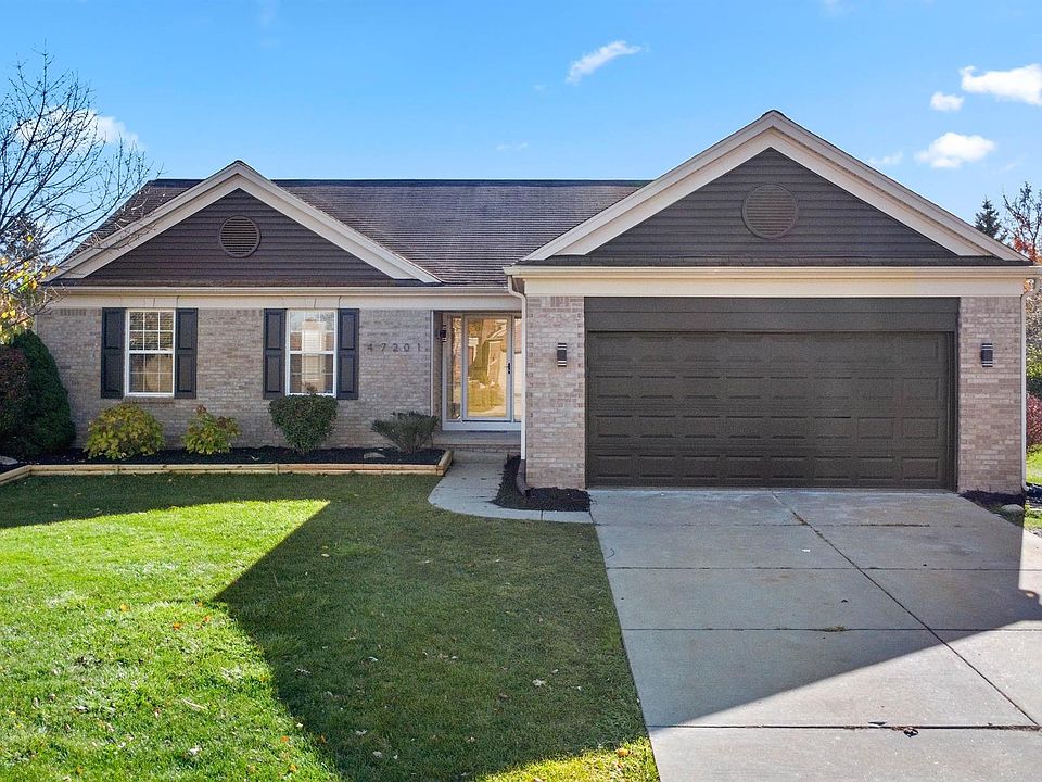 1st image of 47201 Bayview Ct