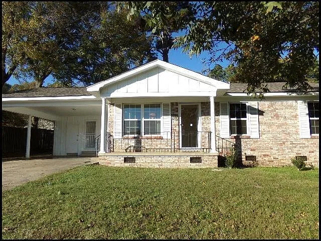 3 bed, 2.0 bath, 1423 sqft, $1,500 — Photo 1