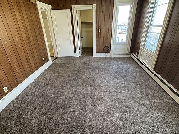 3rd image of 1207 Pleasant St #1W