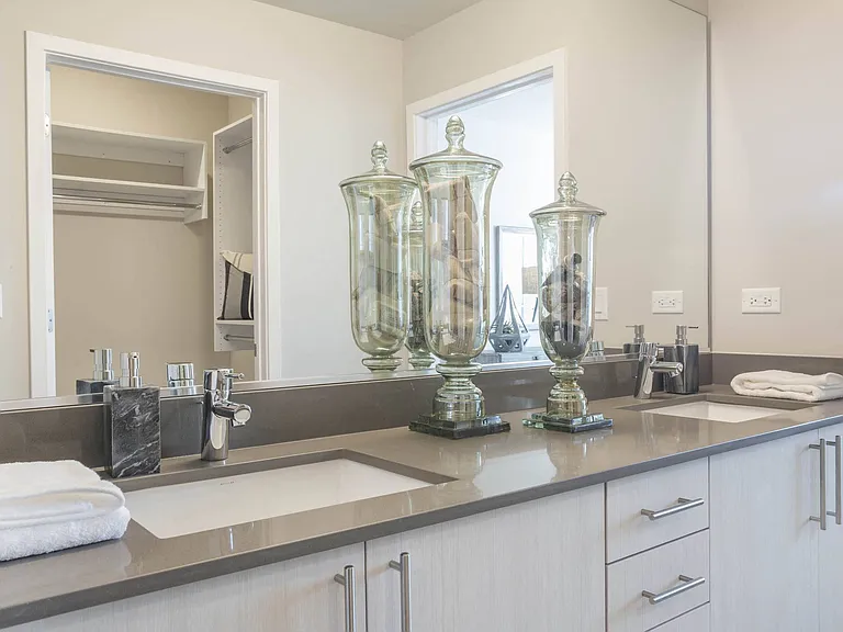 The Elle Apartments — Photo 23
