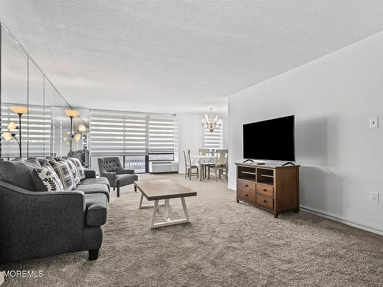 787 Ocean Ave #212 — Photo 5