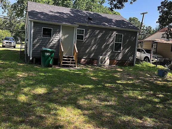 2nd image of 909 Burton Ave