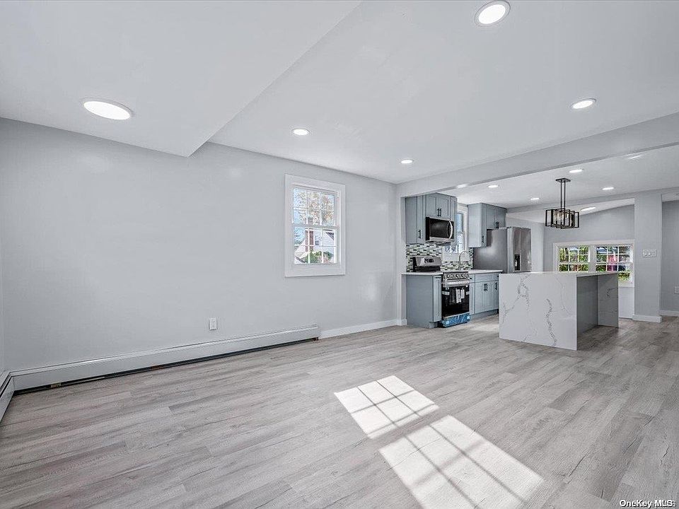 1st image of 313 Baer Pl