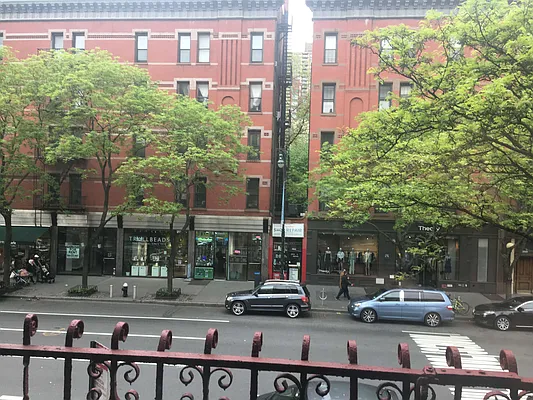 Rented by AJ Clarke | media 33