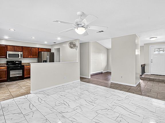 3rd image of 300 Dublin Dr