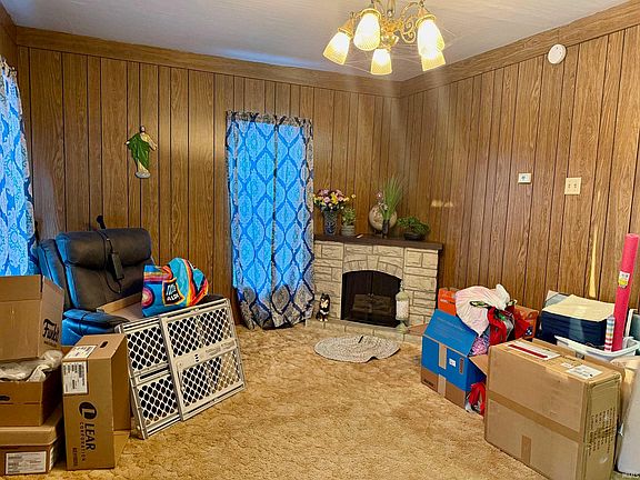 4th image of 1739 Stults Rd