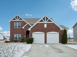 6179 N Cedarwood Dr, McCordsville, IN