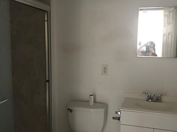 5th image of 1627 Jackson St Floor 1
