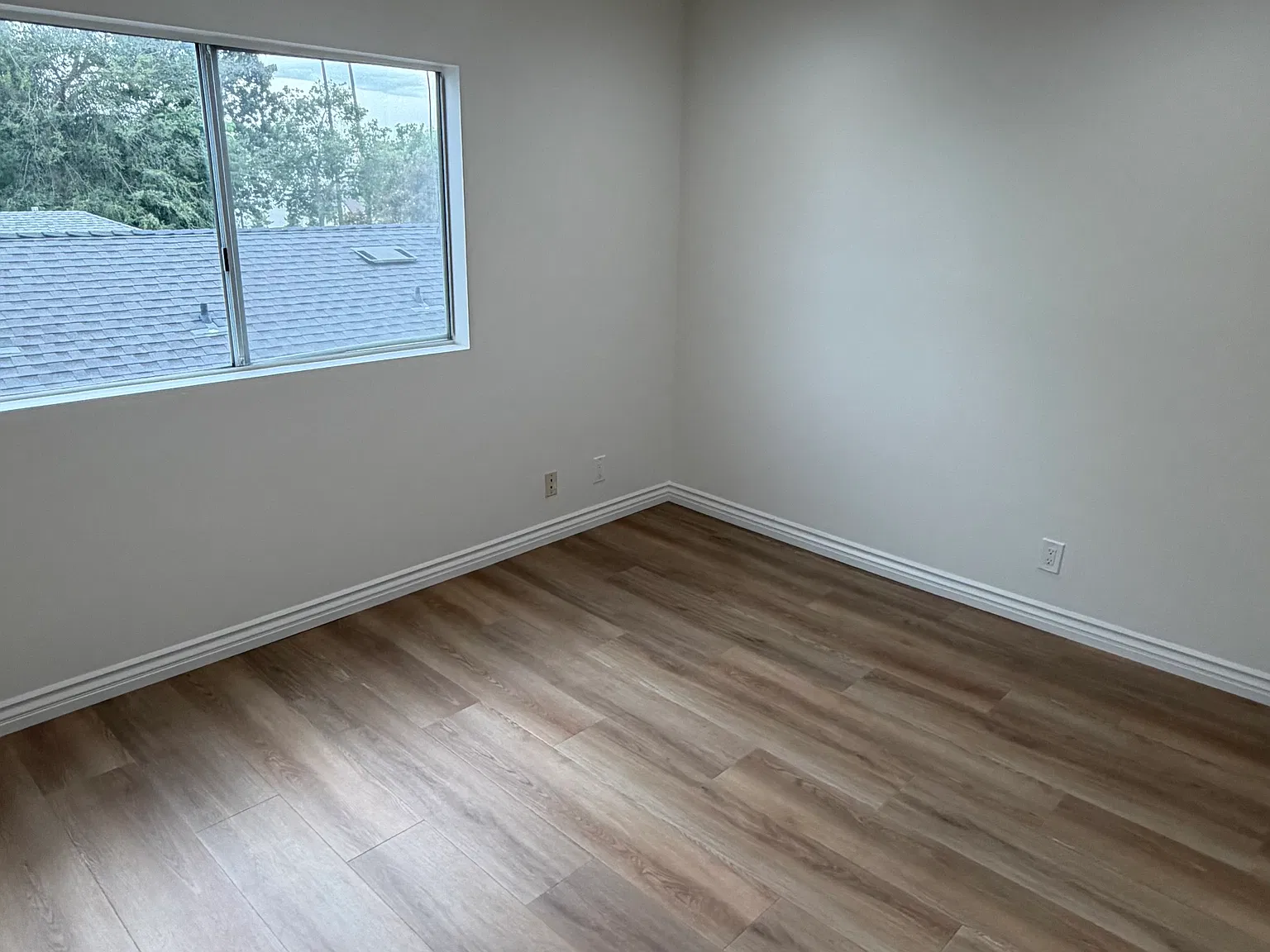 2 bed, 1000 sqft, $2,895 — Photo 4